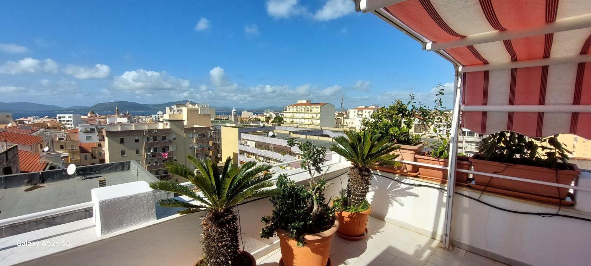 Appartamento Con Terrazza Αλγκέρο Εξωτερικό φωτογραφία