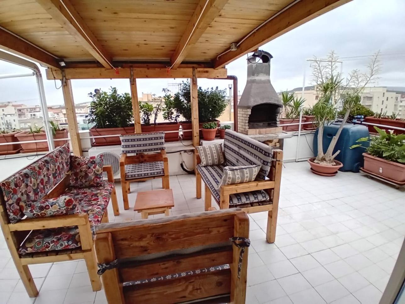Appartamento Con Terrazza Αλγκέρο Εξωτερικό φωτογραφία