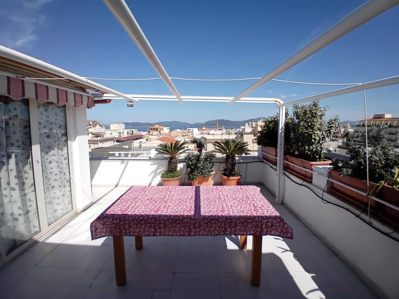 Appartamento Con Terrazza Αλγκέρο Εξωτερικό φωτογραφία